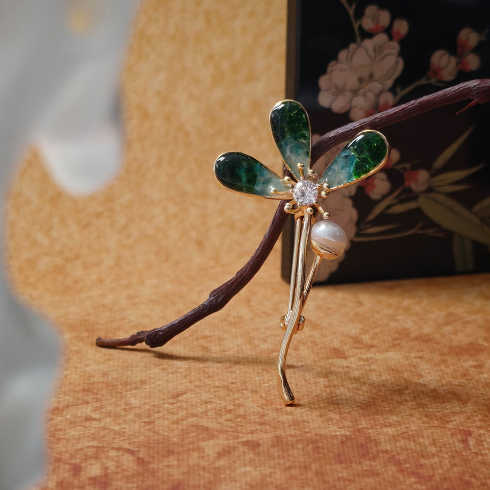 Color Stone Inlay Clover Brooch – Emerald Green