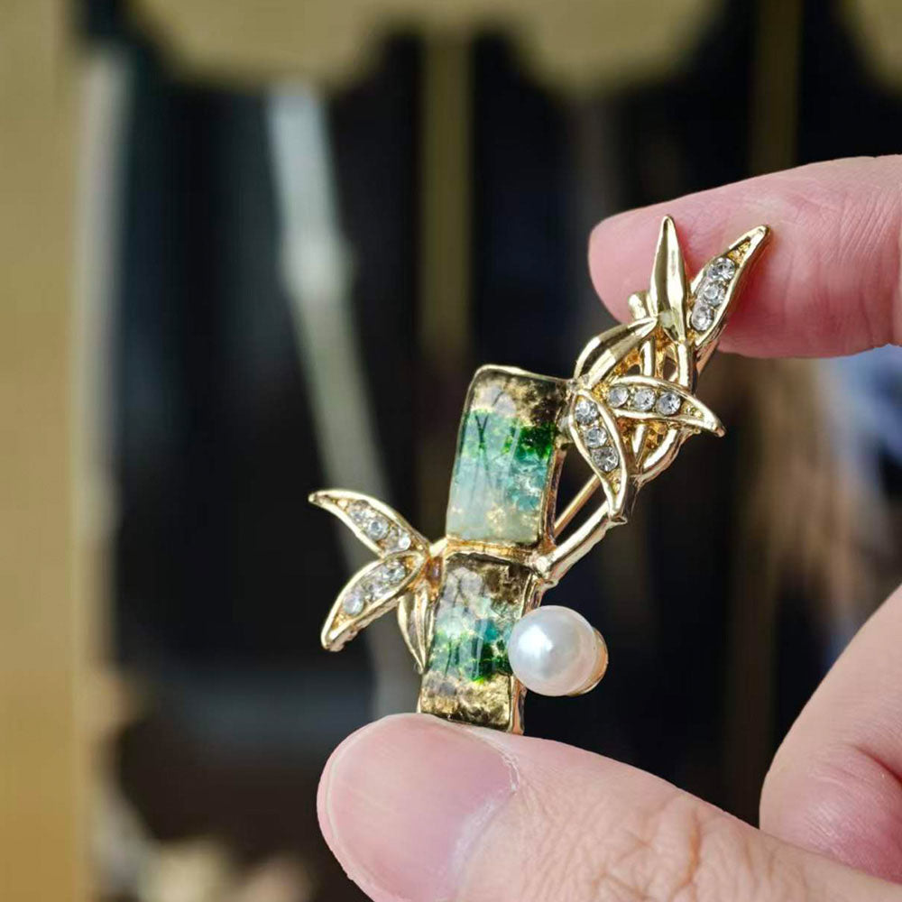 Emerald Green Bamboo Joint Brooch Inlaid with Colored Stones