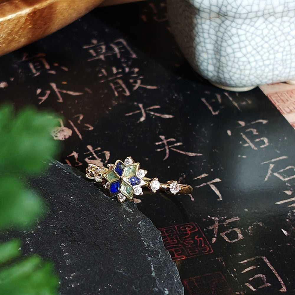 Color Stone Inlay Blue & White Snowflake Ring
