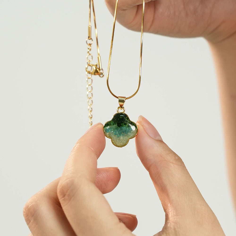 Color Stone Inlay Single-Sided Clover Necklace – Verdant Gradient