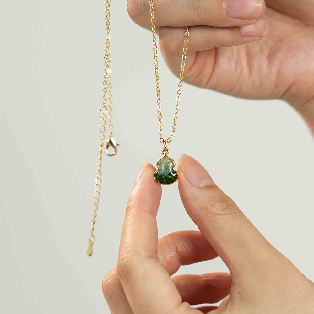 Color Stone Inlay Necklace – Gourd, Emerald Green