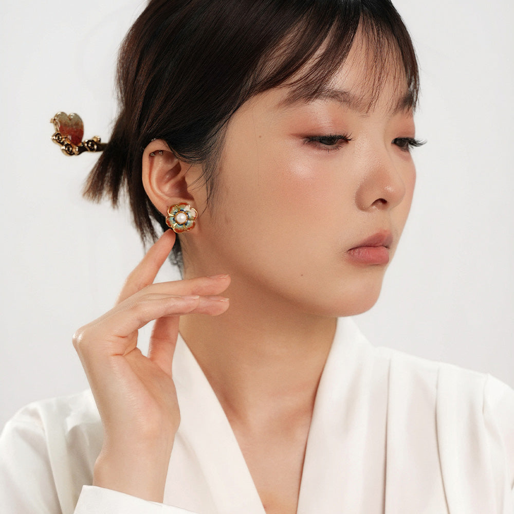 South Red Jade Lotus Flower Design Color Stone Stud Earrings