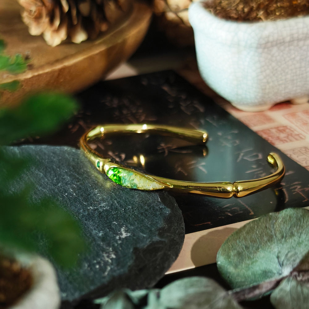 Emerald Gradient Bamboo Leaf Design Color Stone Inlay Bracelet