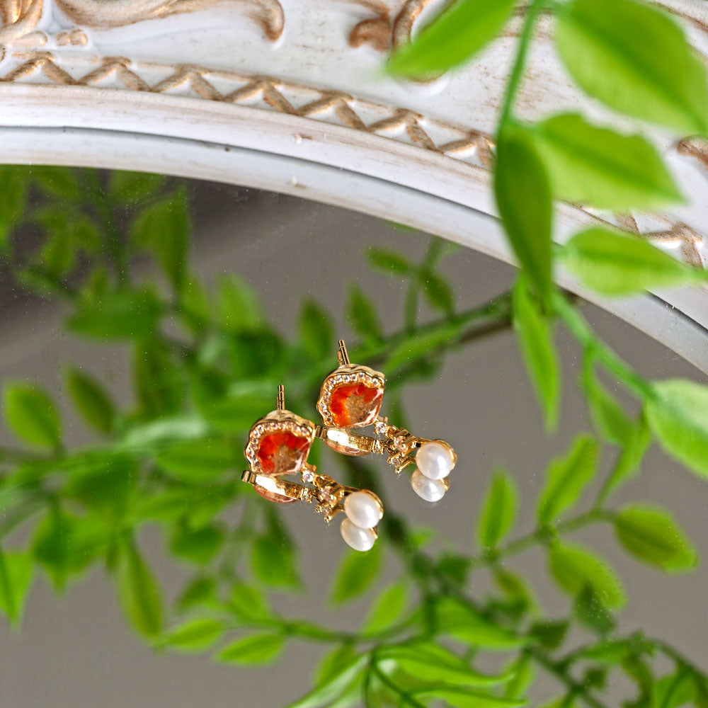 Elegant Red Pearl Fan-Shaped Stud Earrings