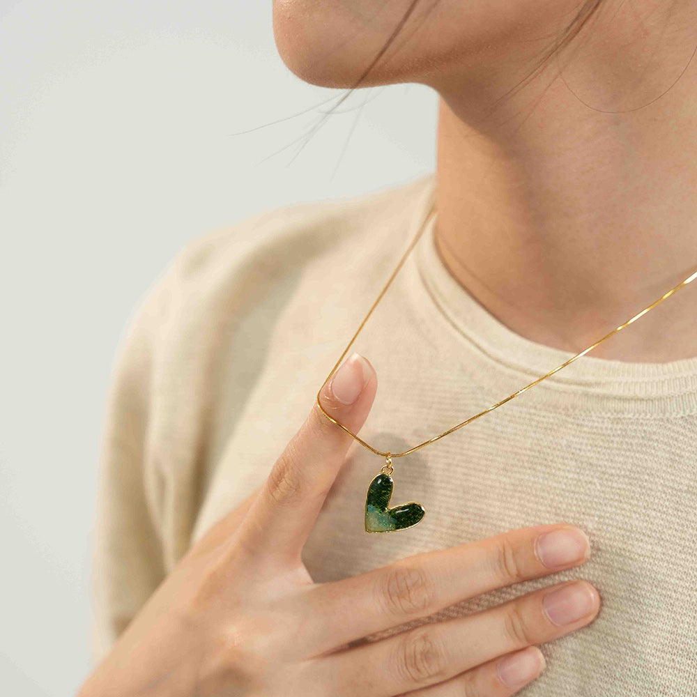 Color Stone Inlaid Emerald Green Heart Series