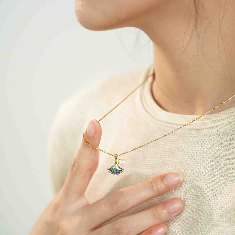 Color Stone Inlay Necklace – Ginkgo Leaf, Blue & White Style