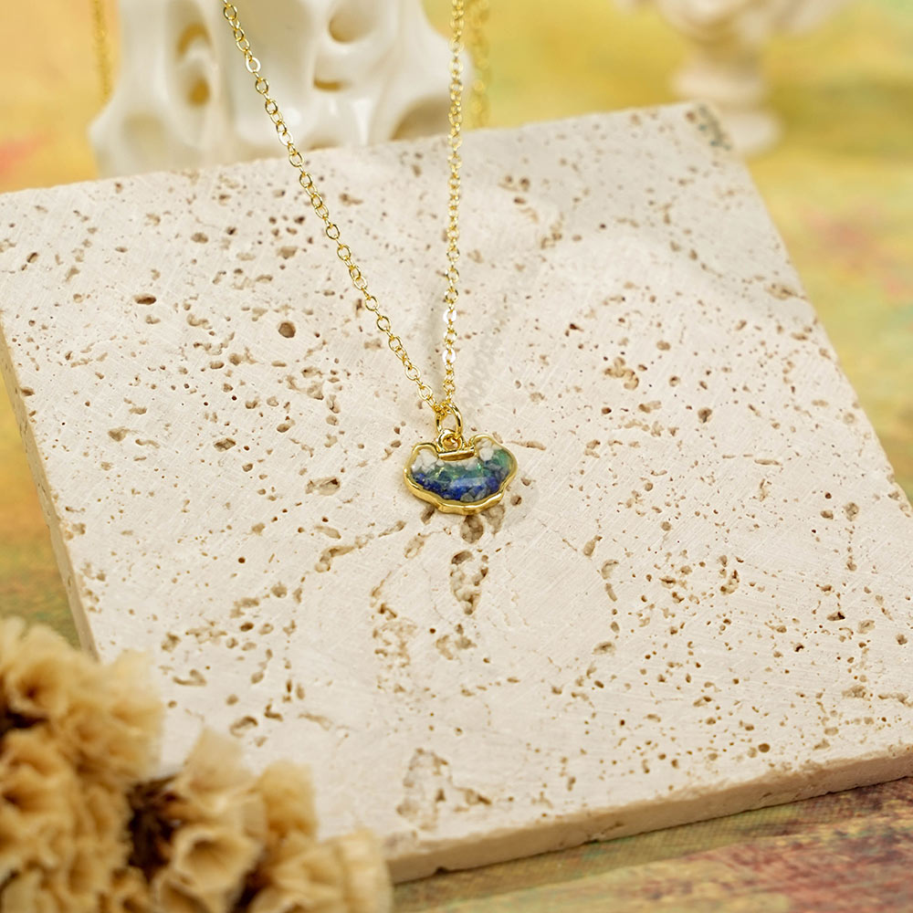 Color Stone Inlay Longevity Lock Necklace – Blue & White