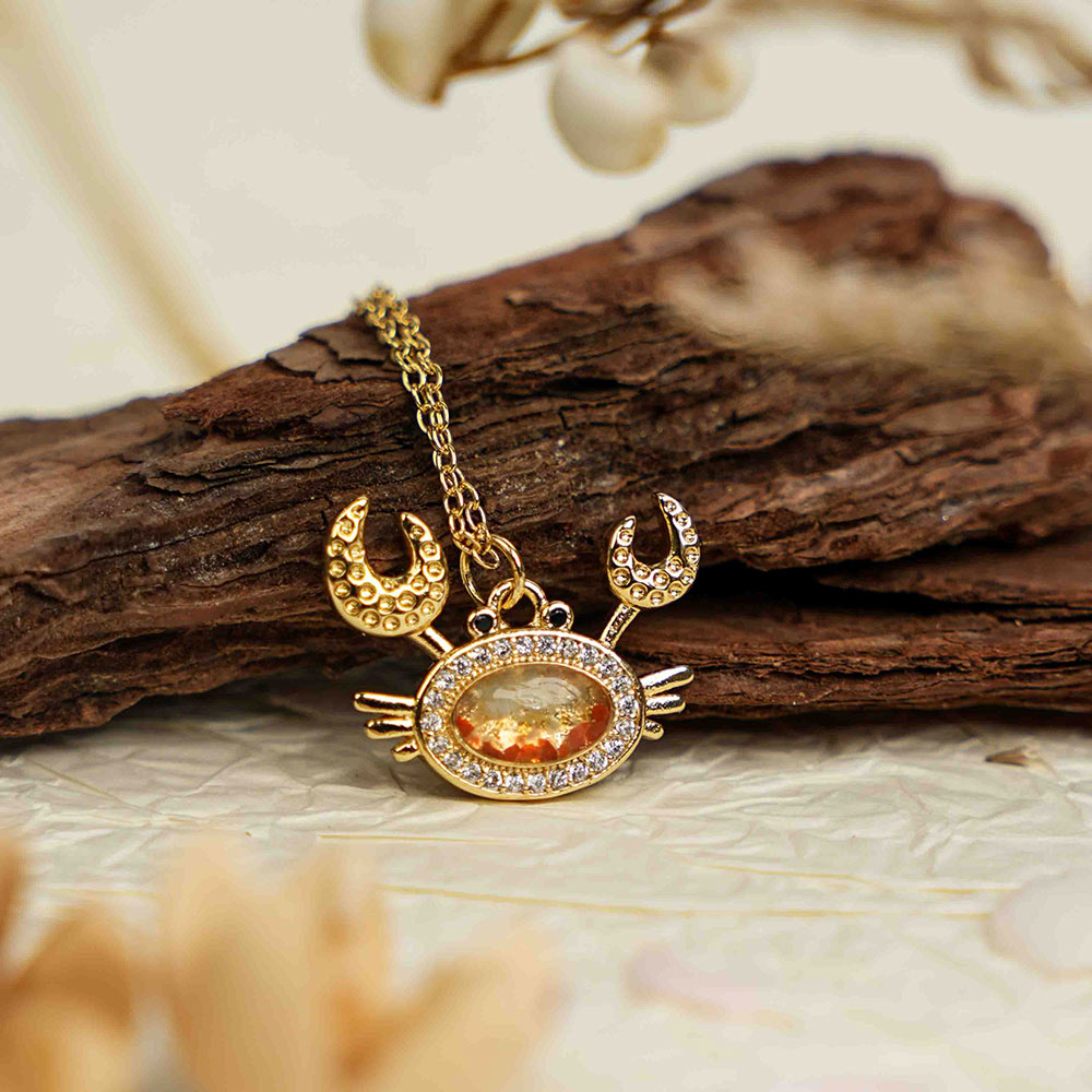 Color Stone Inlay Necklace – Crab, Prosperous Red
