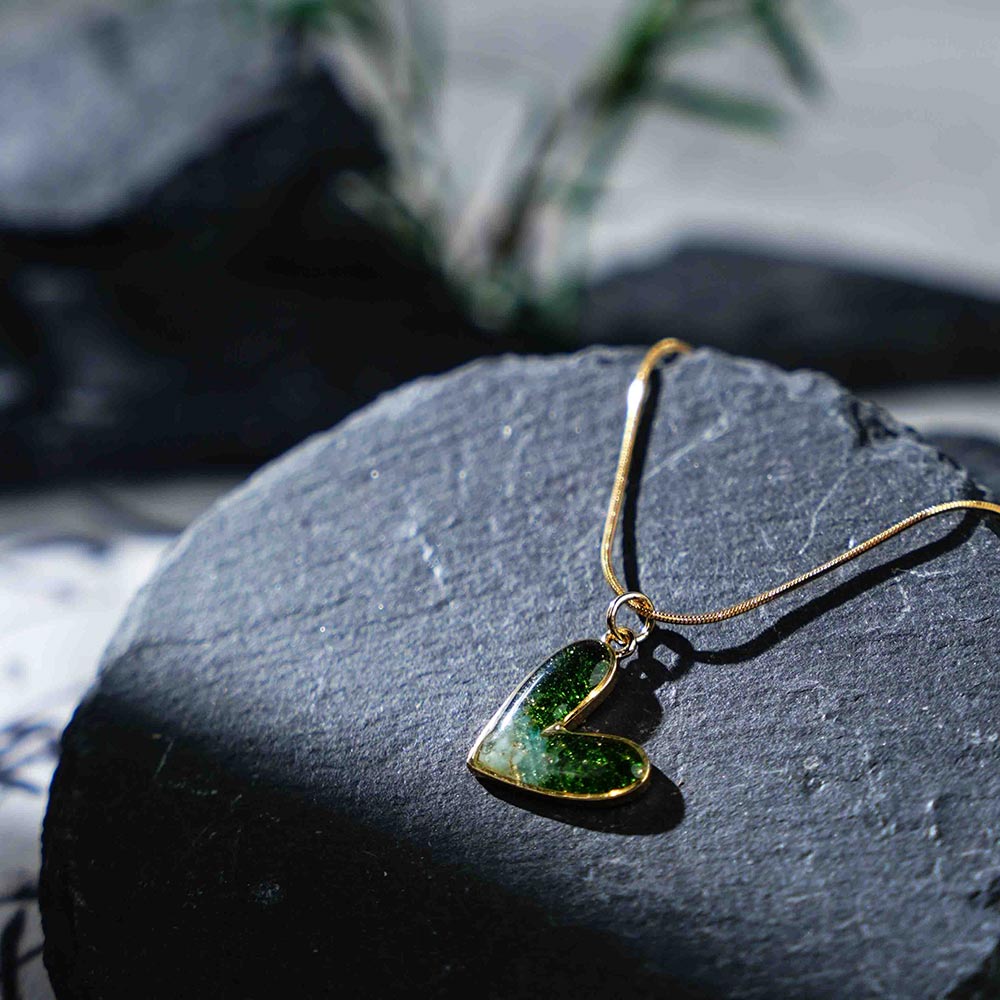 Color Stone Inlaid Emerald Green Heart Series