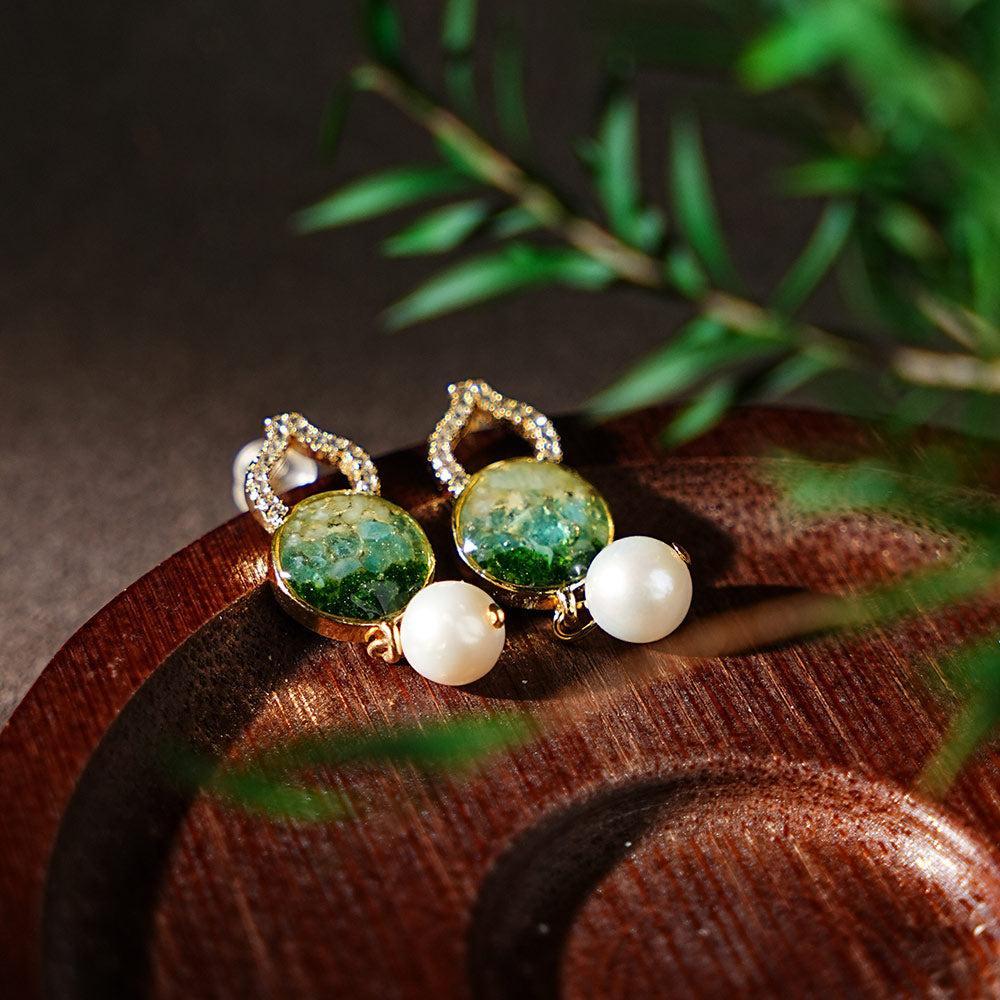 Color Stone Inlay Studs – Gourd B, Emerald Green