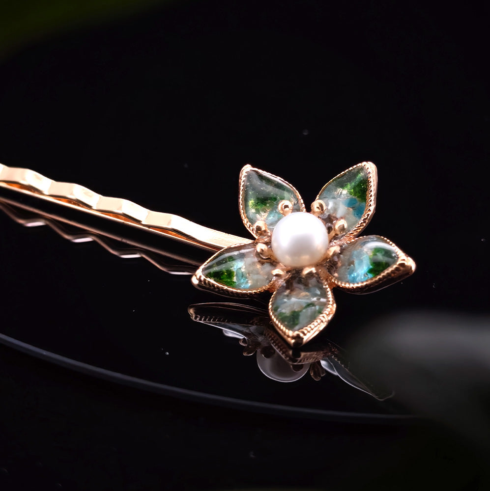 Jadeite Green Five-Star Flower Hairpin with Colored Stone Inlay