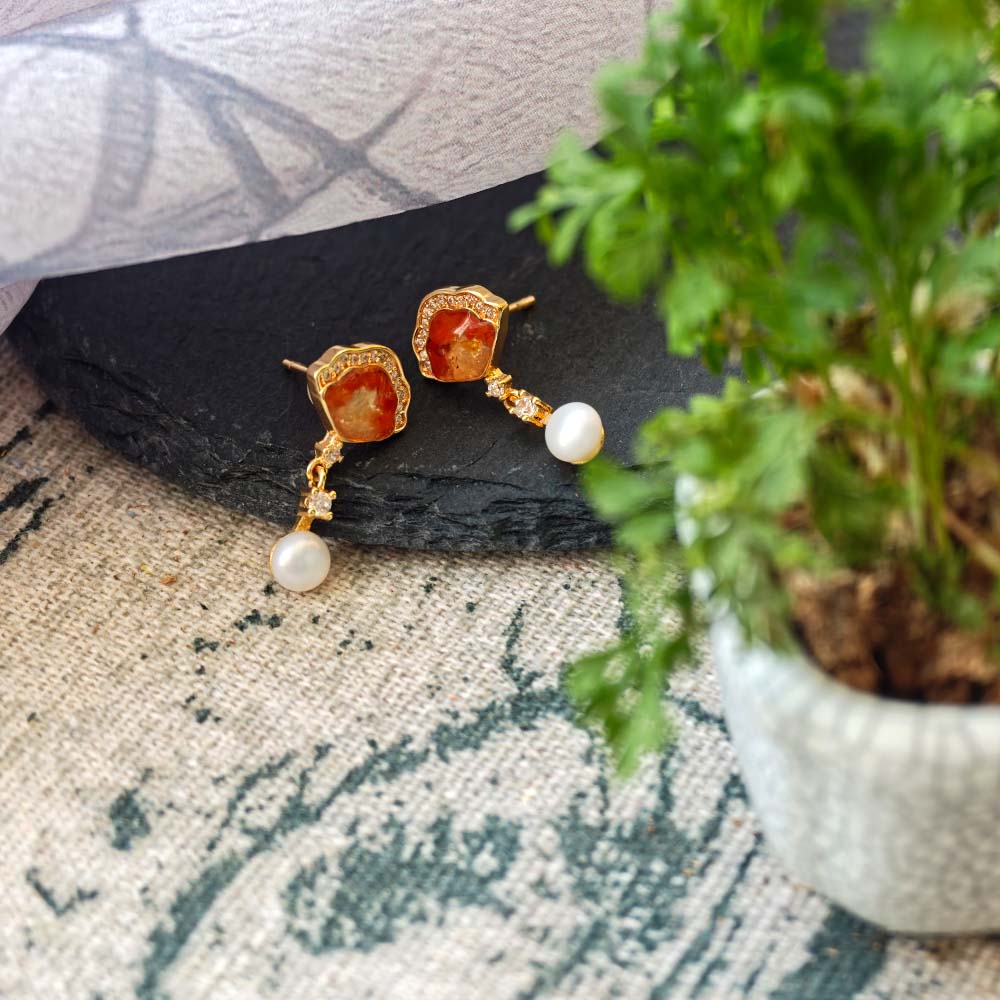 Elegant Red Pearl Fan-Shaped Stud Earrings