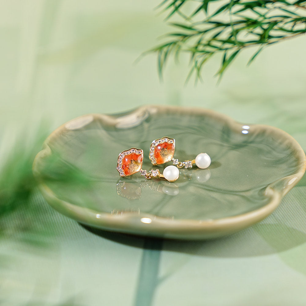 Red Stone Inlay Shell Earrings