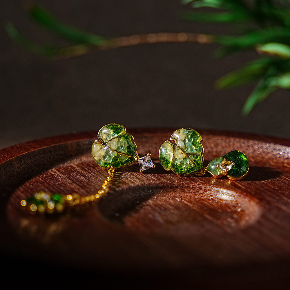 Jade Green Asymmetrical Gourd Flower Earrings
