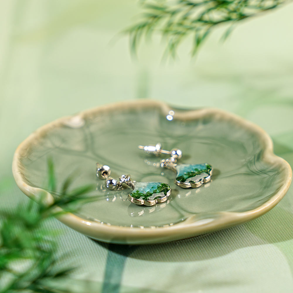 Color Stone Inlay Studs – Ginkgo Leaf, Emerald Green