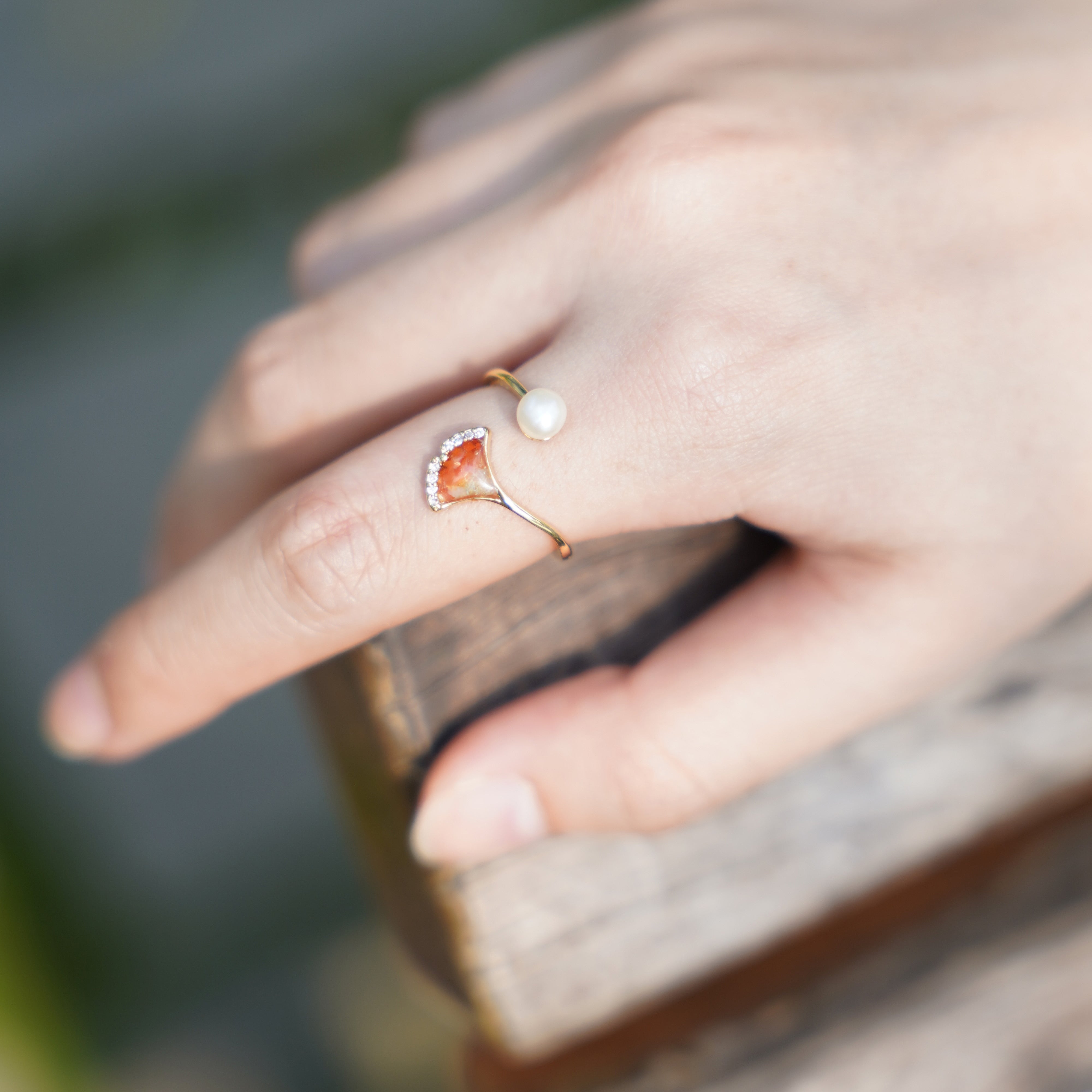 Colored Stone Inlaid Prosperous Red Ginkgo Leaf Pearl Ring