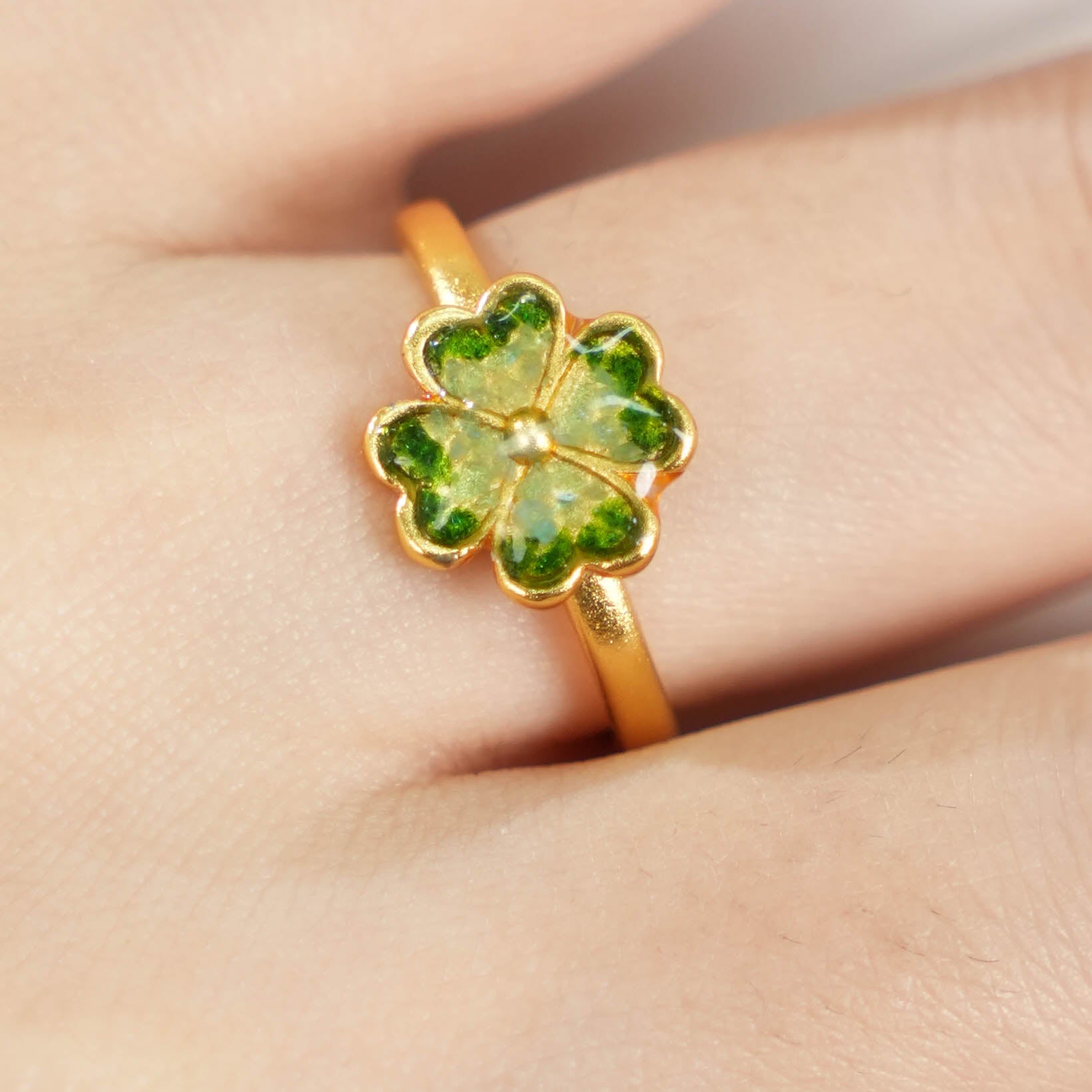 Adjustable Emerald Green Four-Leaf Clover Ring with Colorful Stone Inlay