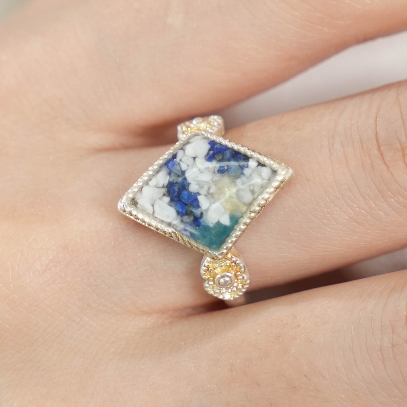 Color Stone Inlay Blue & White Diamond-Shaped Adjustable Ring