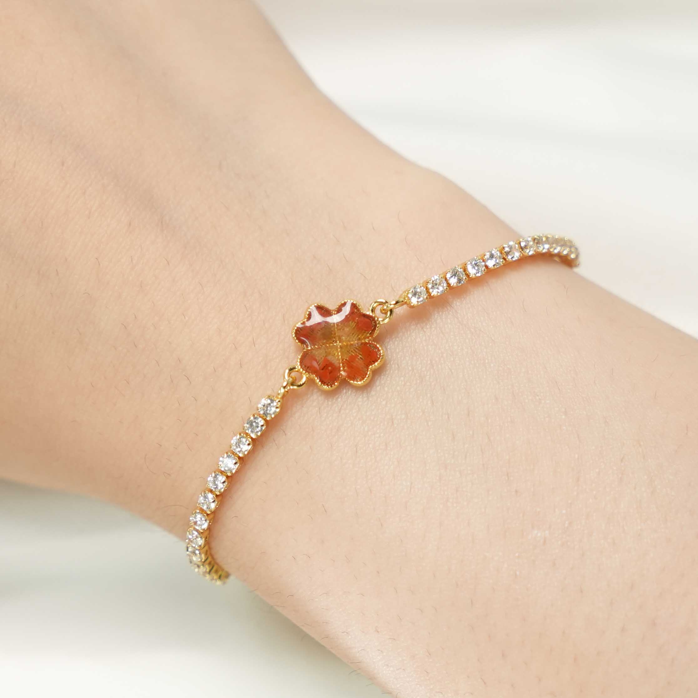 Color Stone Inlay Bracelet – Four-Leaf Clover C, Prosperous Red Series