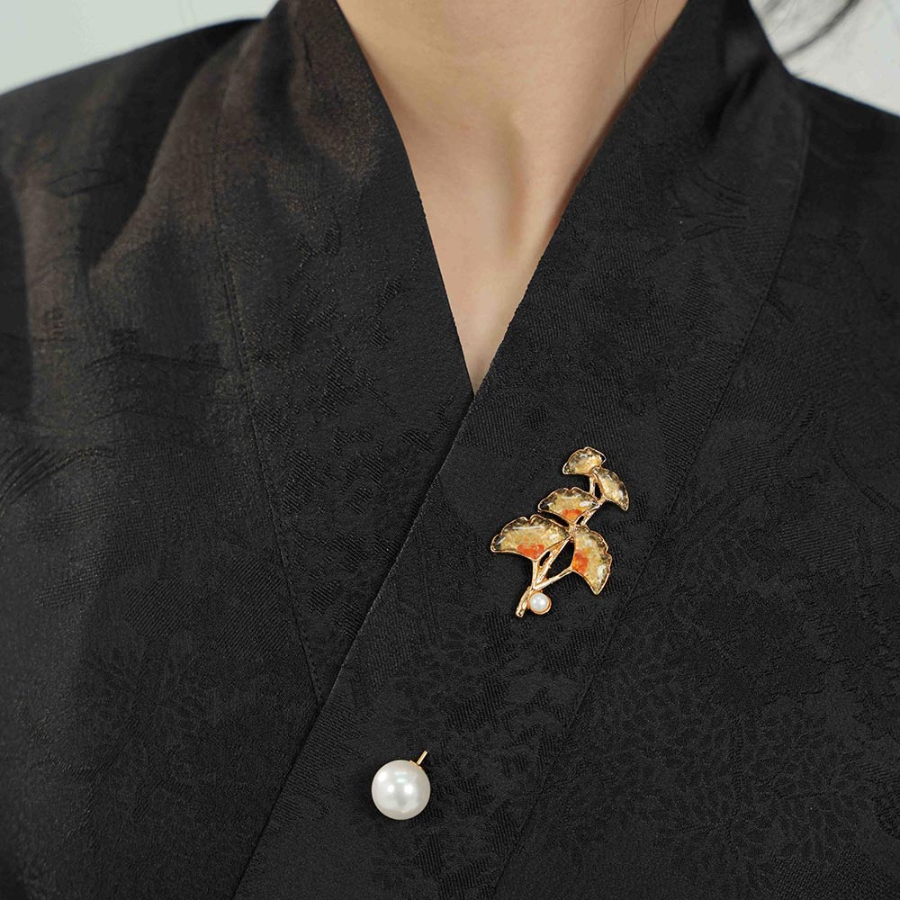 Dunhuang-Colored Ginkgo Leaf Brooch Inlaid with Colored Stones