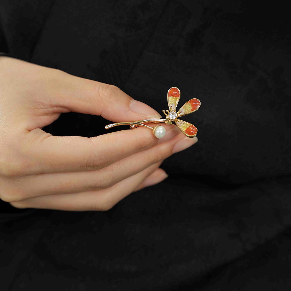 Color Stone Inlay Clover Brooch – Prosperous Red
