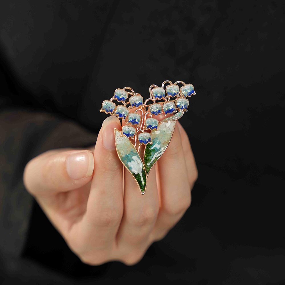 Blue-and-white Lily of the Valley Brooch Inlaid with Colored Stones