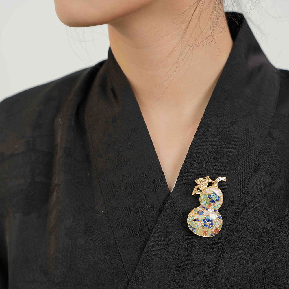 Color Stone Inlay Multi-Gourd Brooch – Blue & White Series