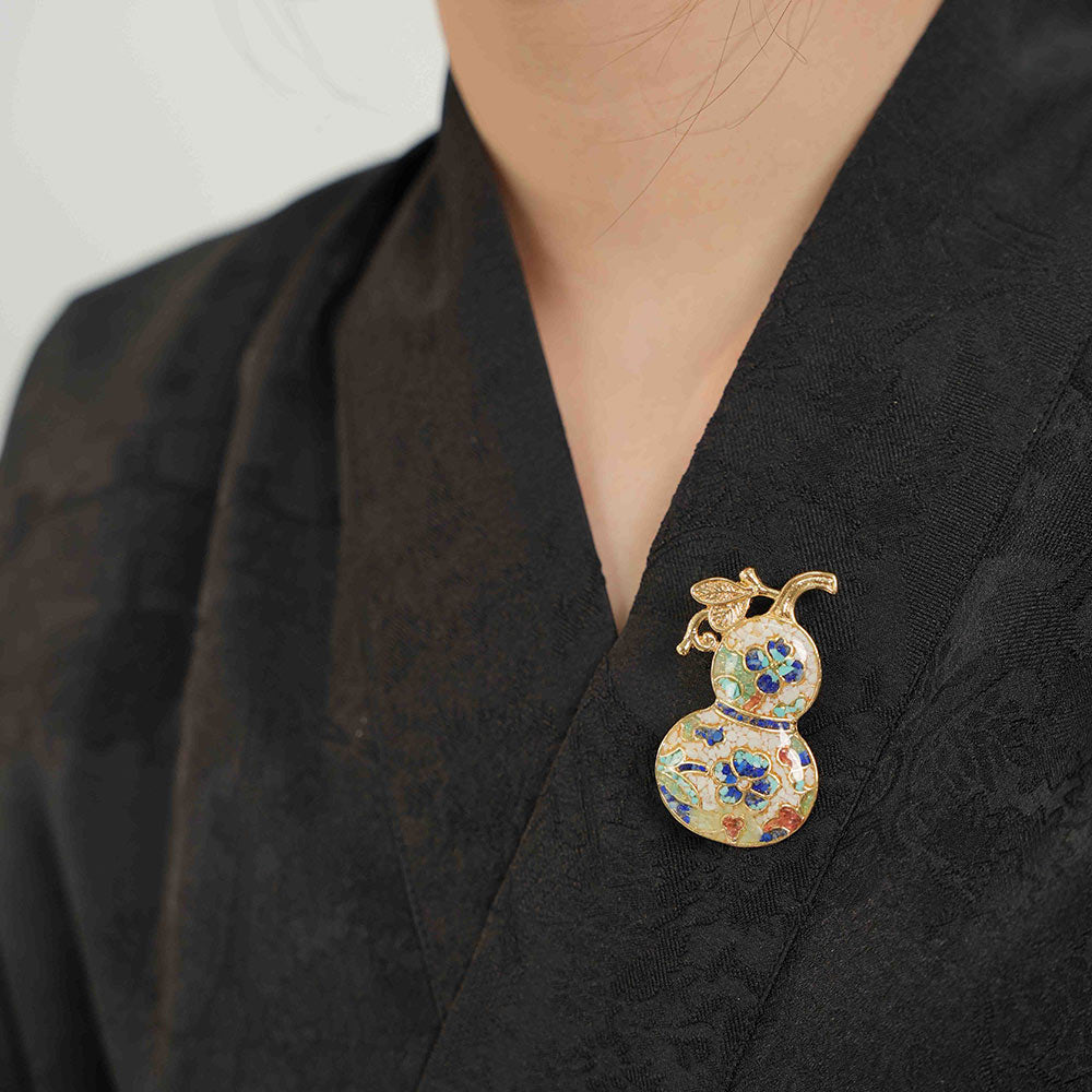 Color Stone Inlay Multi-Gourd Brooch – Blue & White Series