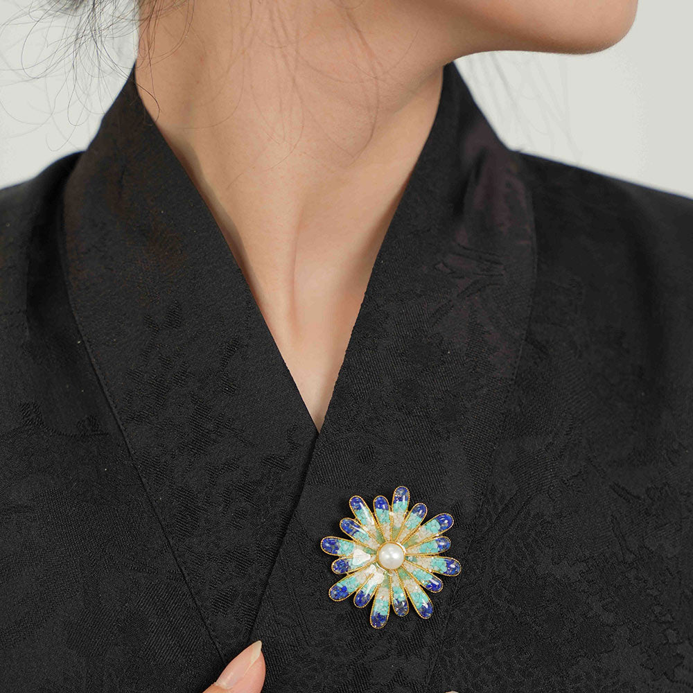 Lapis Chrysanthemum Brooch – Blue & White Porcelain