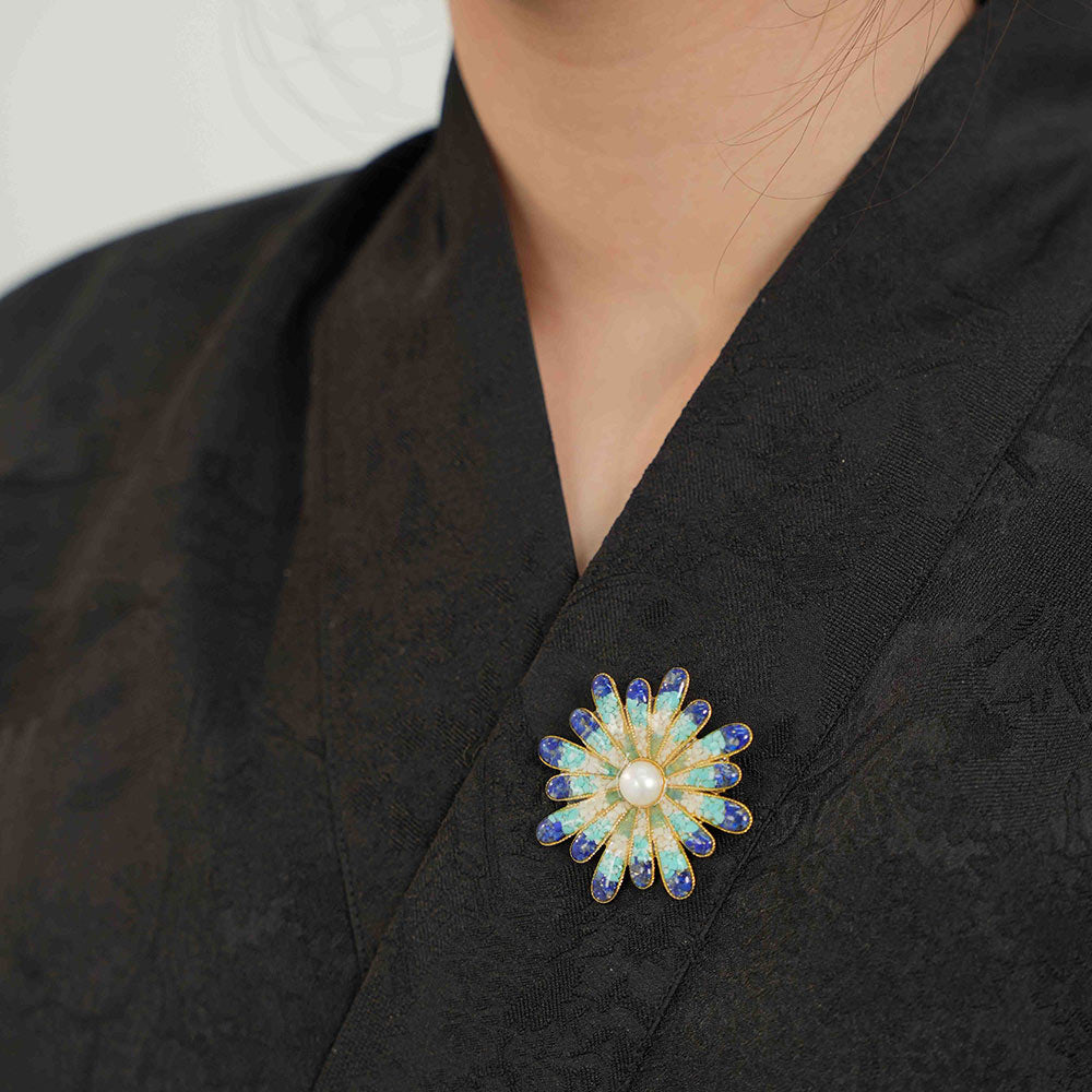 Lapis Chrysanthemum Brooch – Blue & White Porcelain