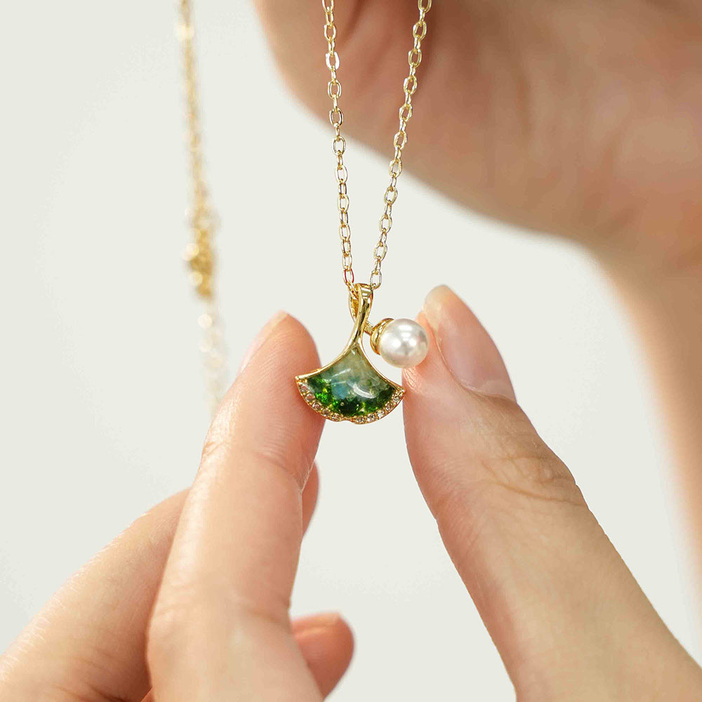 Color Stone Inlaid Emerald Green Ginkgo Leaf Necklace