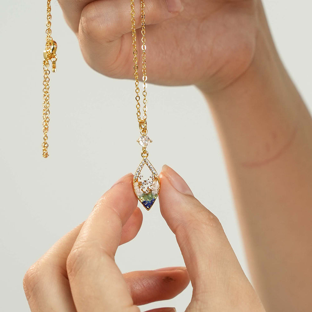 Color Stone Inlay Necklace – Hollow Diamond, Blue & White
