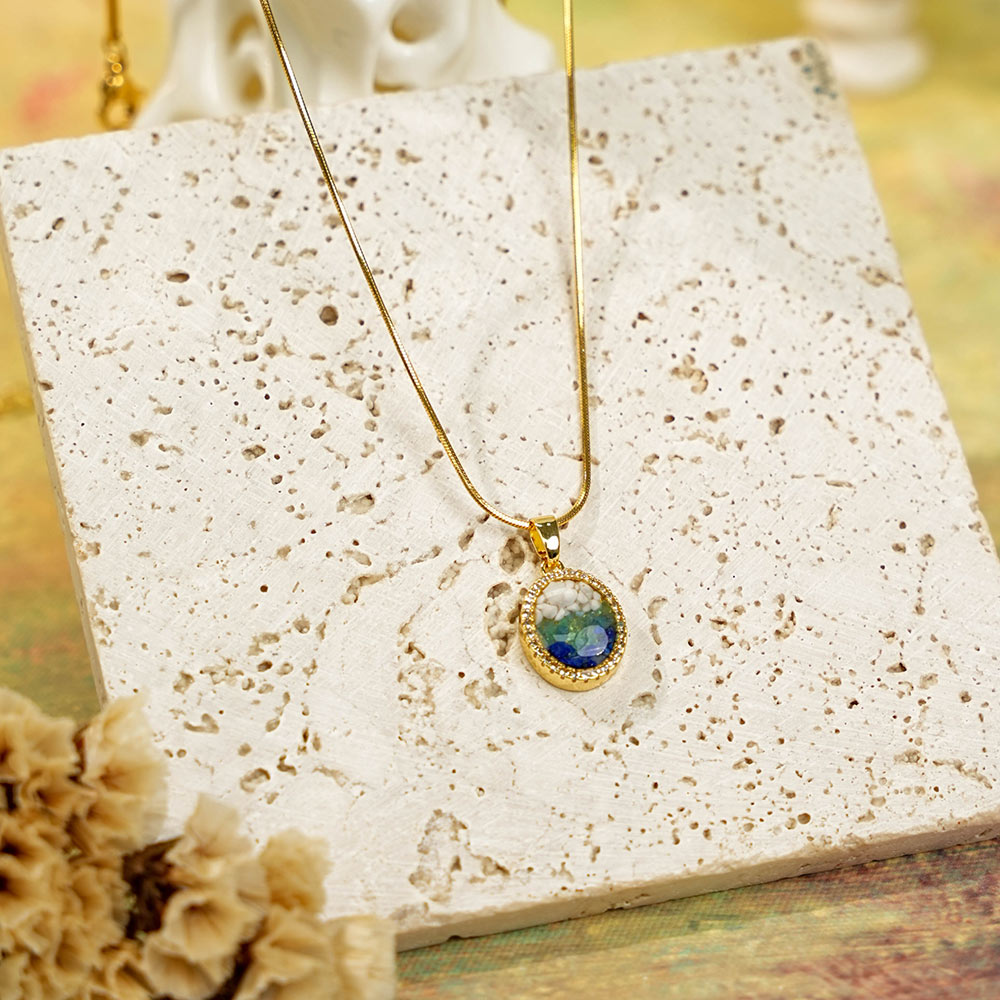 Color Stone Inlay Necklace – Round Bean, Blue & White Style