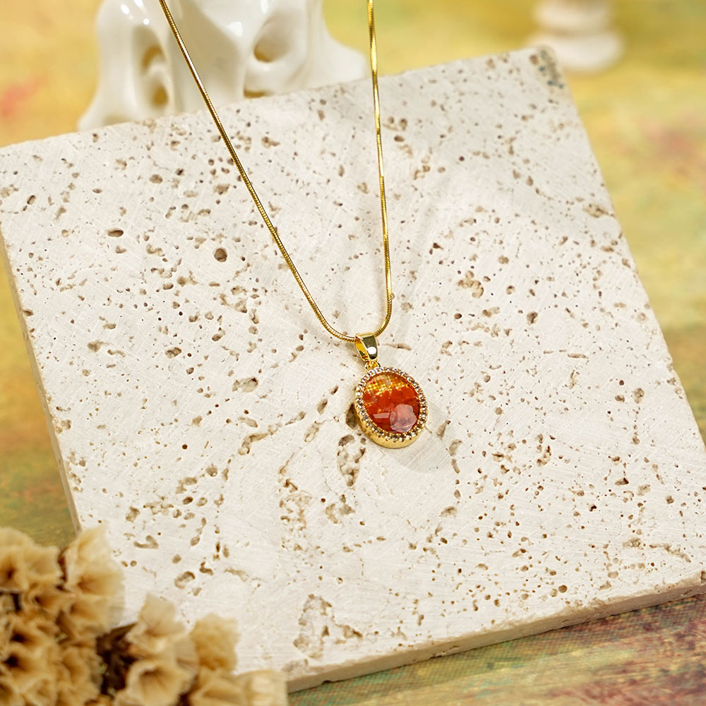 Color Stone Inlay Necklace – Red