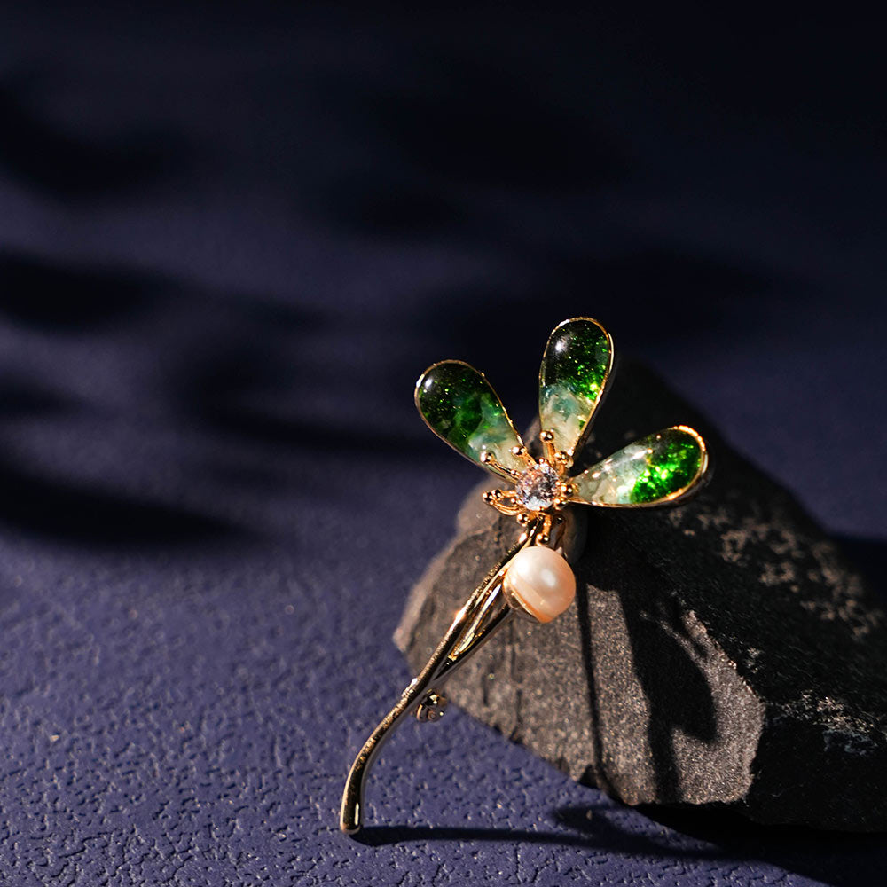 Clover Brooch – Emerald Green