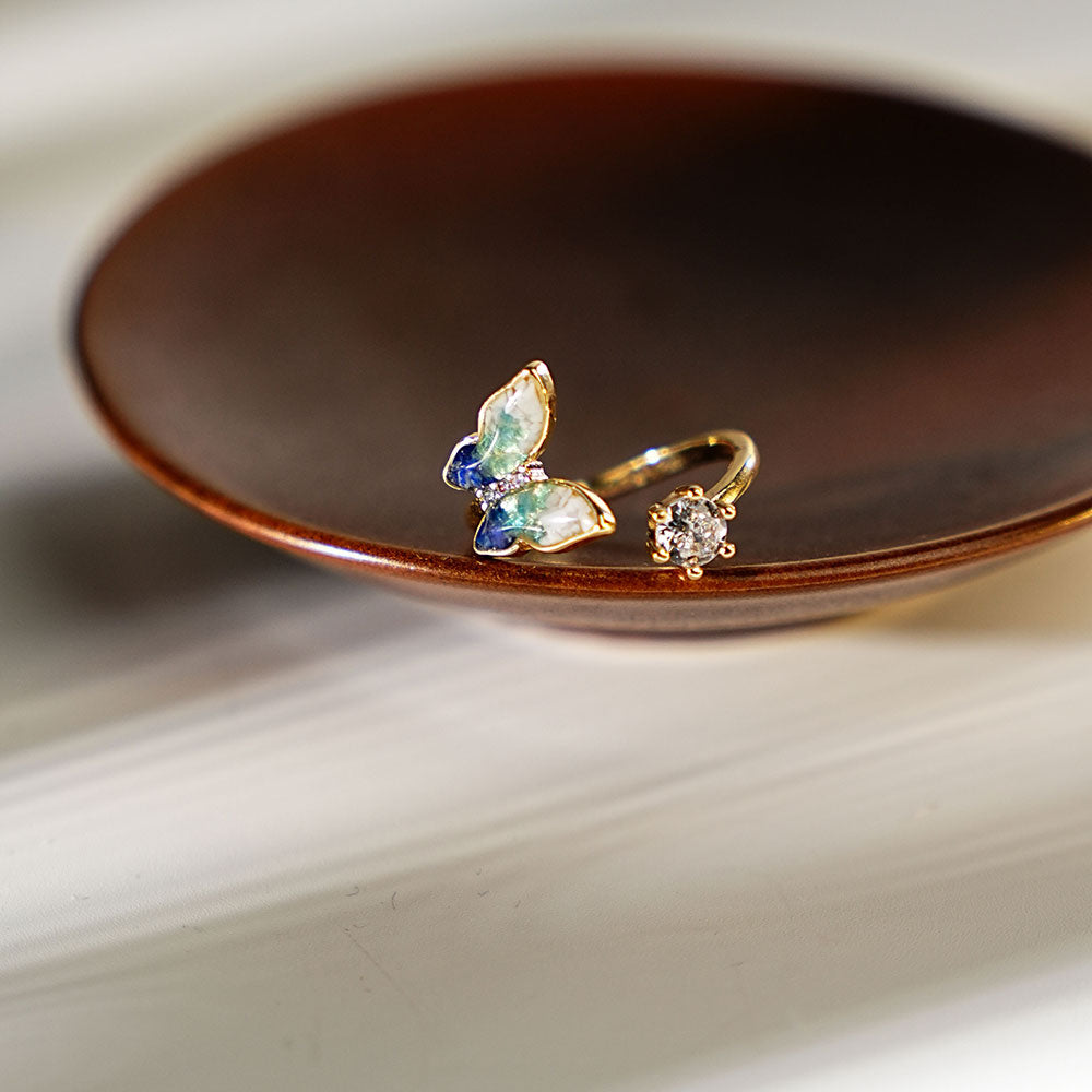 Blue-and-White Gradient Butterfly Ring