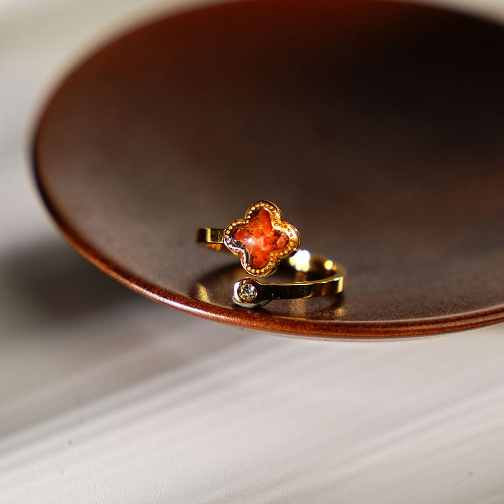 Four-Leaf Clover Ring with Crystals – Red & Prosperous Series
