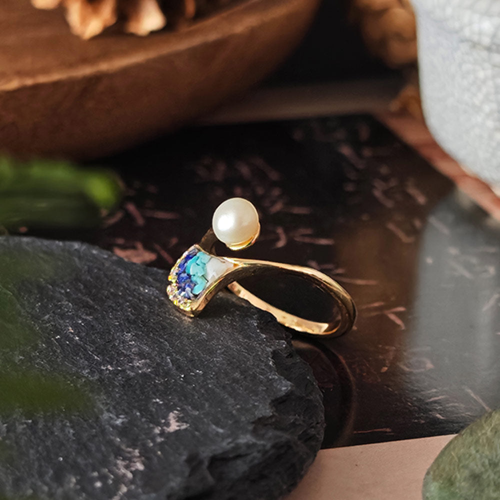 Color Stone Inlay Ring – Ginkgo Leaf & Pearl, Blue-and-White