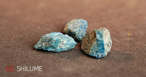 Material Properties, Origin, and Use of Green Nephrite Jade in Colored-Stone Inlay