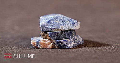 Material Properties, Origin, and Use of Lapis Lazuli in Colored-Stone Inlay