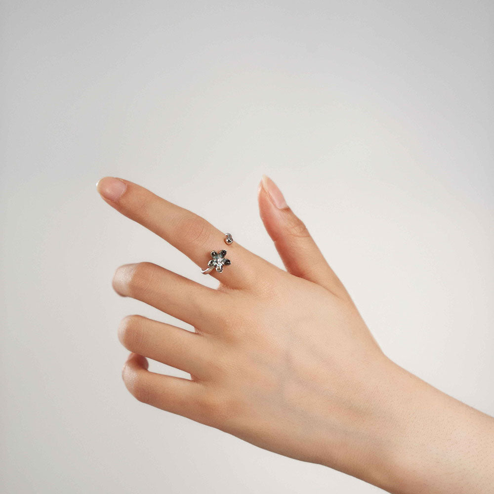 Color Stone Inlay Silver Ring – Obsidian Daisy
