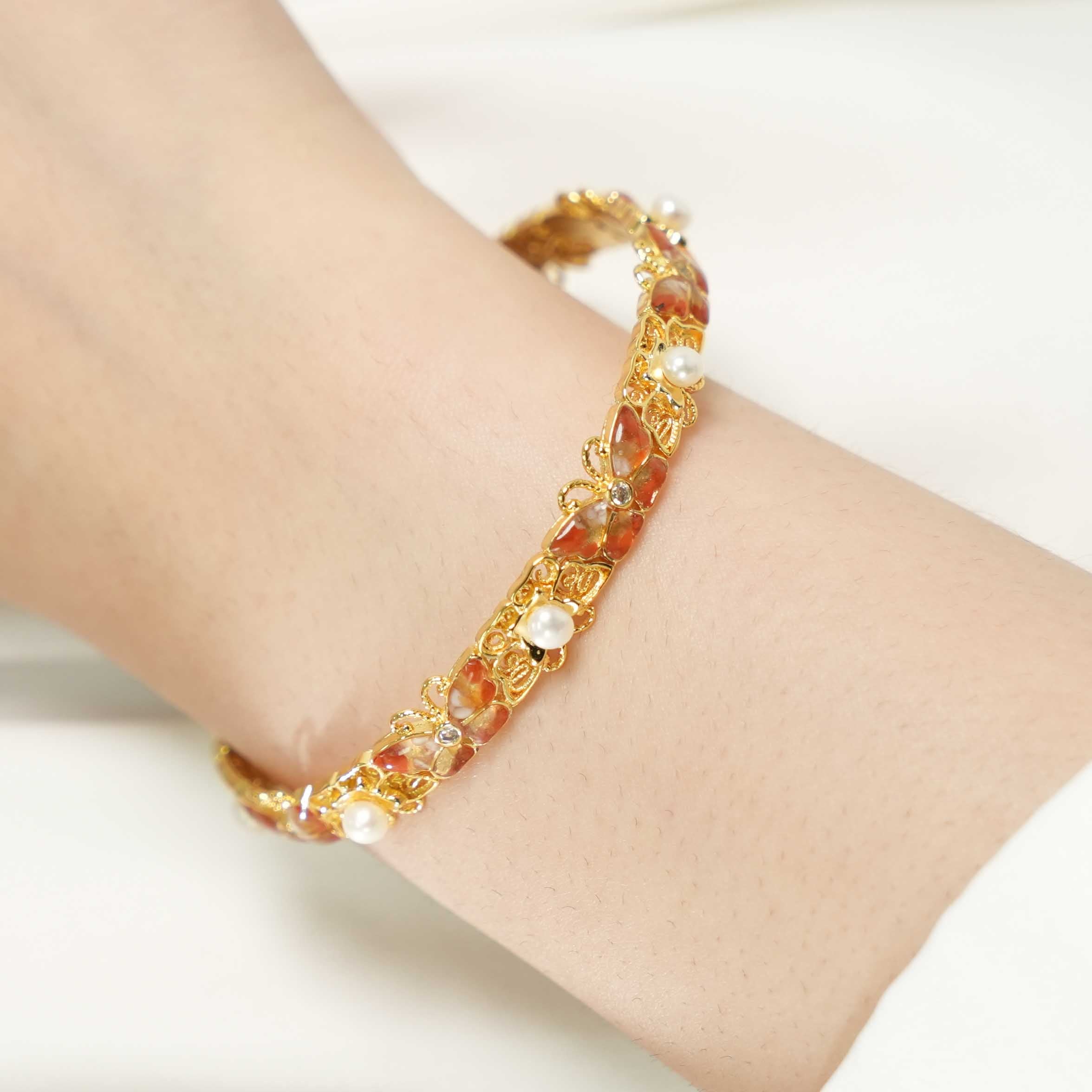 Color Stone Inlay Heavy-duty Pearl Bracelet – Openwork Peach Blossom Design