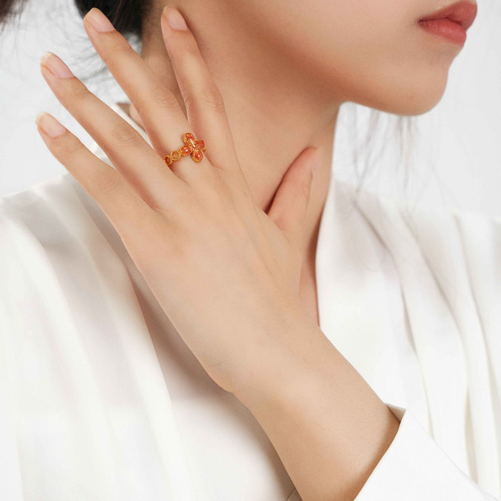 Colored Stone Inlaid Prosperous Red Four-Leaf Clover Ring