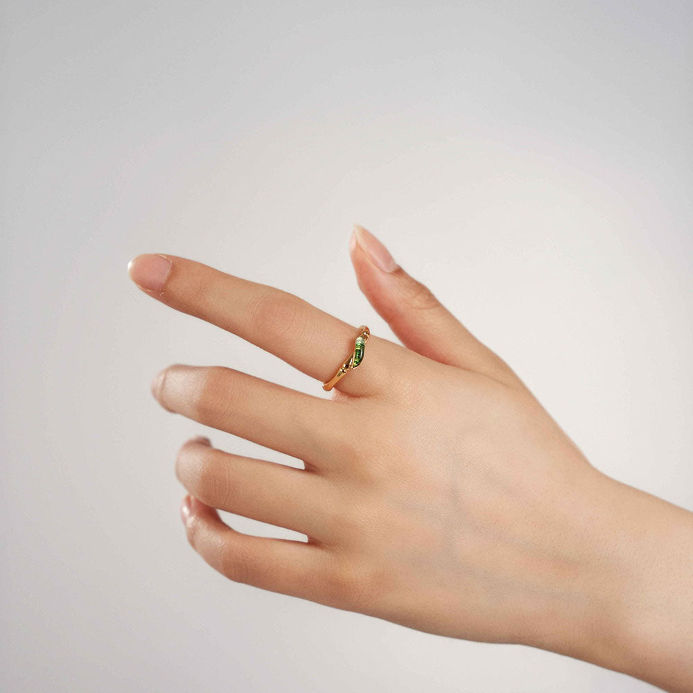 Colored Stone Inlaid Emerald Green Gradient Bamboo Leaf Ring