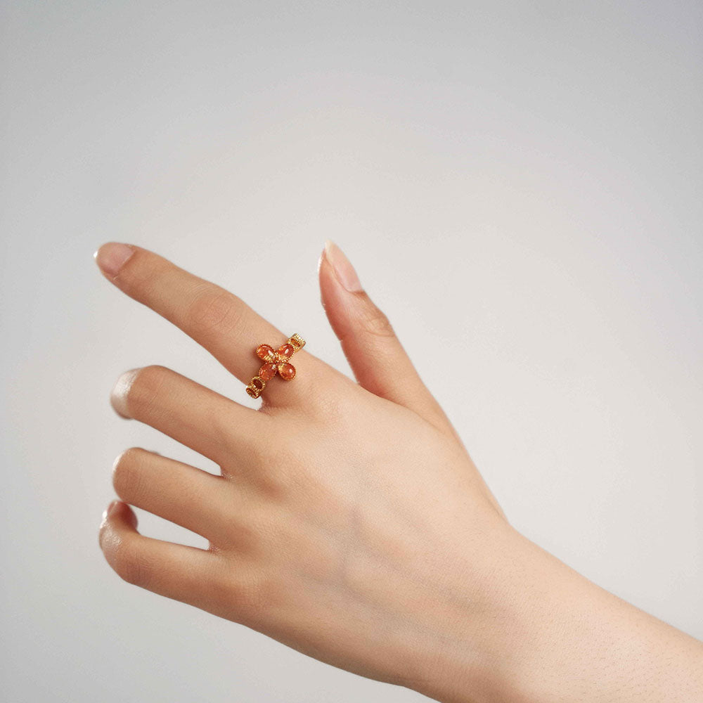 Colored Stone Inlaid Prosperous Red Four-Leaf Clover Ring