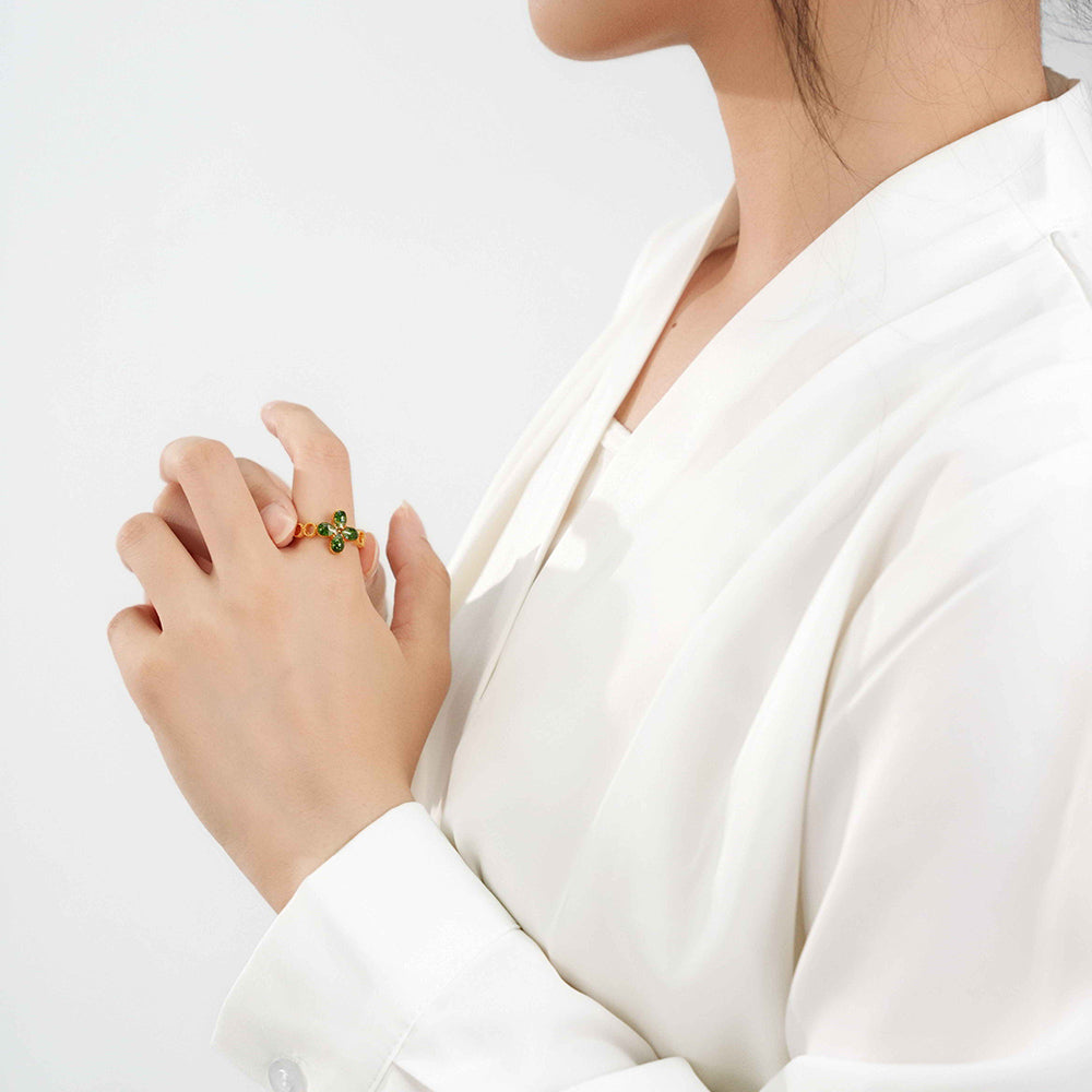 Colored Stone Inlaid Emerald Green Four-Leaf Clover Ring