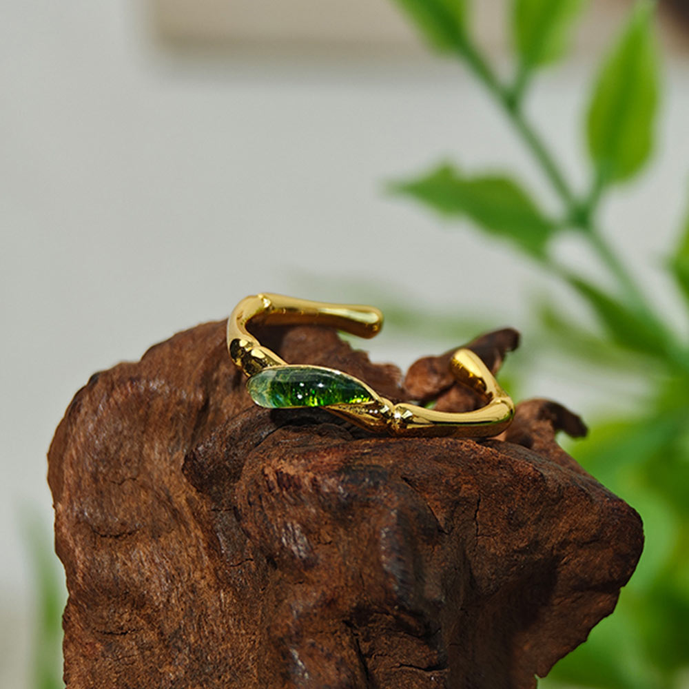 Colored Stone Inlaid Emerald Green Gradient Bamboo Leaf Ring