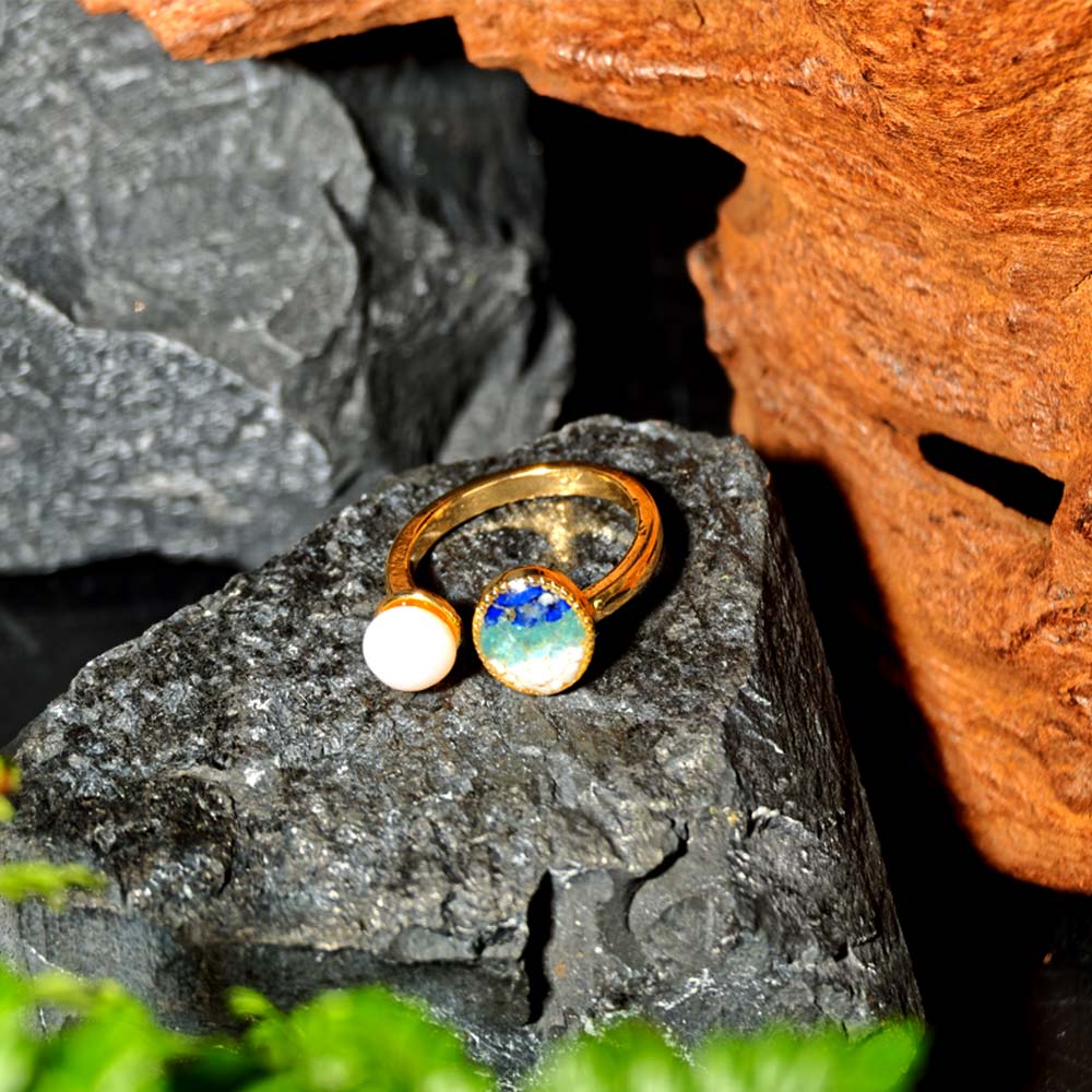 Color Stone Inlay Oval Pearl Ring – Blue & White Series