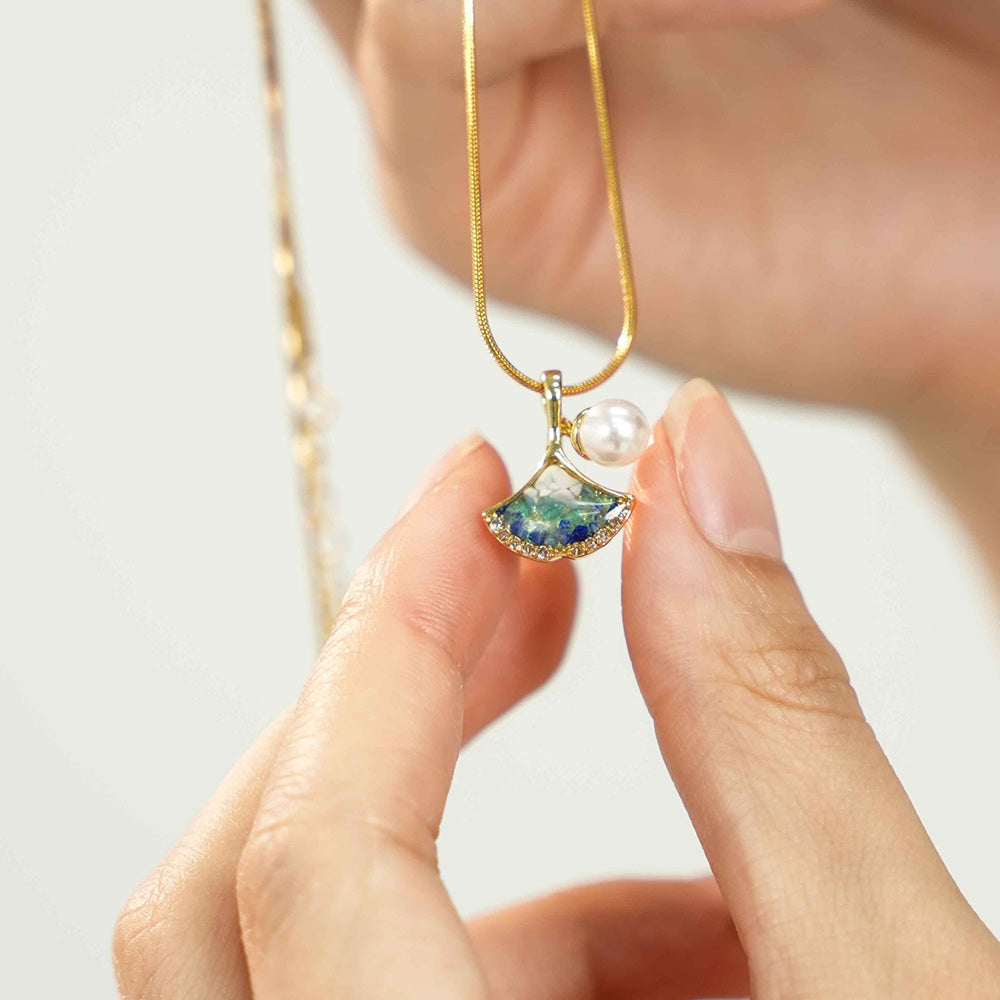 Color Stone Inlay Necklace – Ginkgo Leaf, Blue & White Style