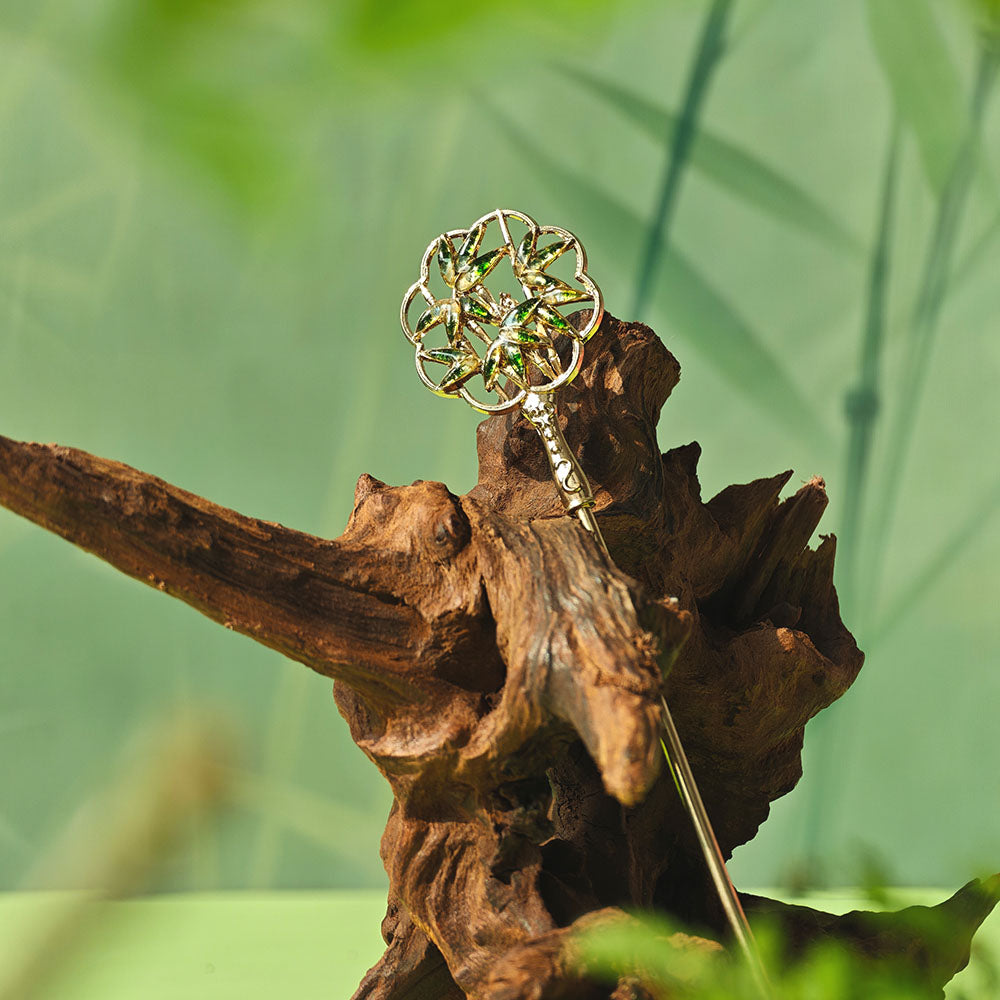 Jadeite Green Color Variation: Color Stone Inlaid Openwork Bamboo Hairpin